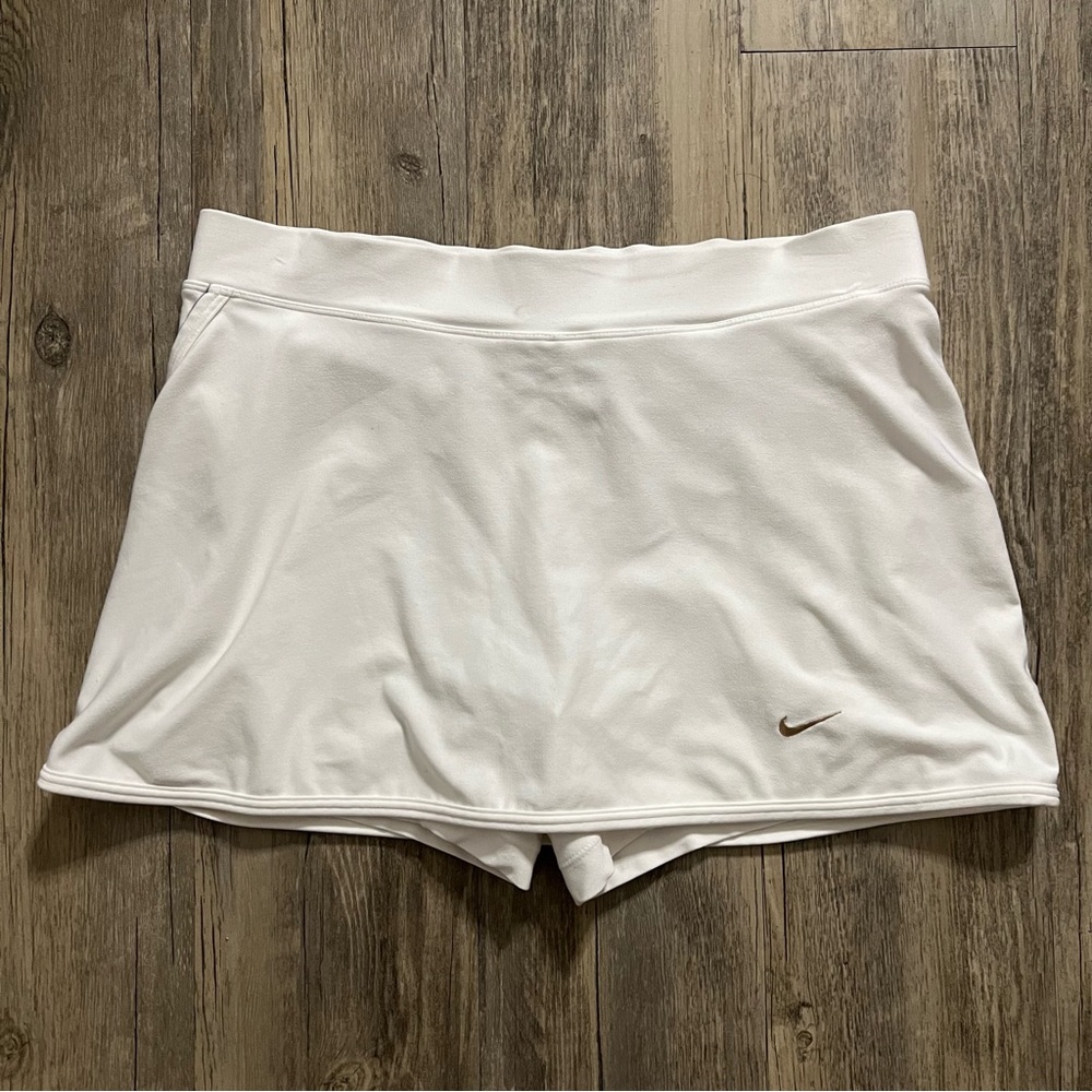 Nike Dri-Fit NikeCourt Victory Tennis/Golf Skirt | White